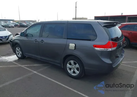 2013 Toyota Sienna L V6 7 Passenger z USA, uszkodzony, nr VIN 5TDZK3DC0DS298012